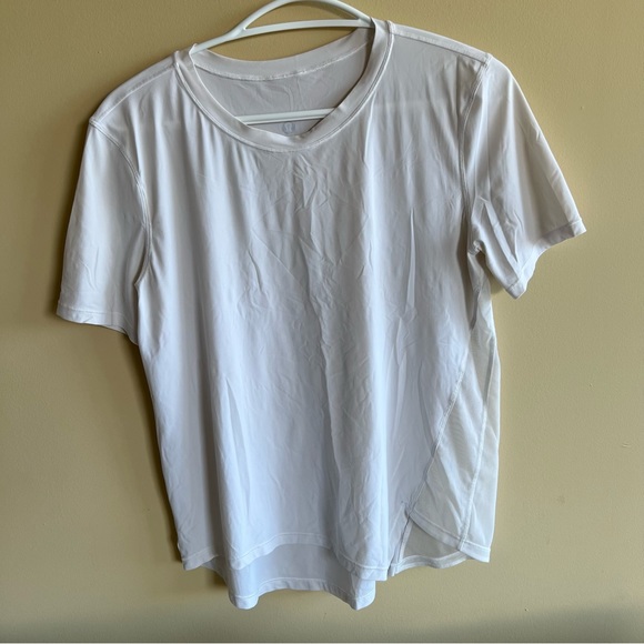Lululemon short sleeve mesh shirt - Picture 3 of 3